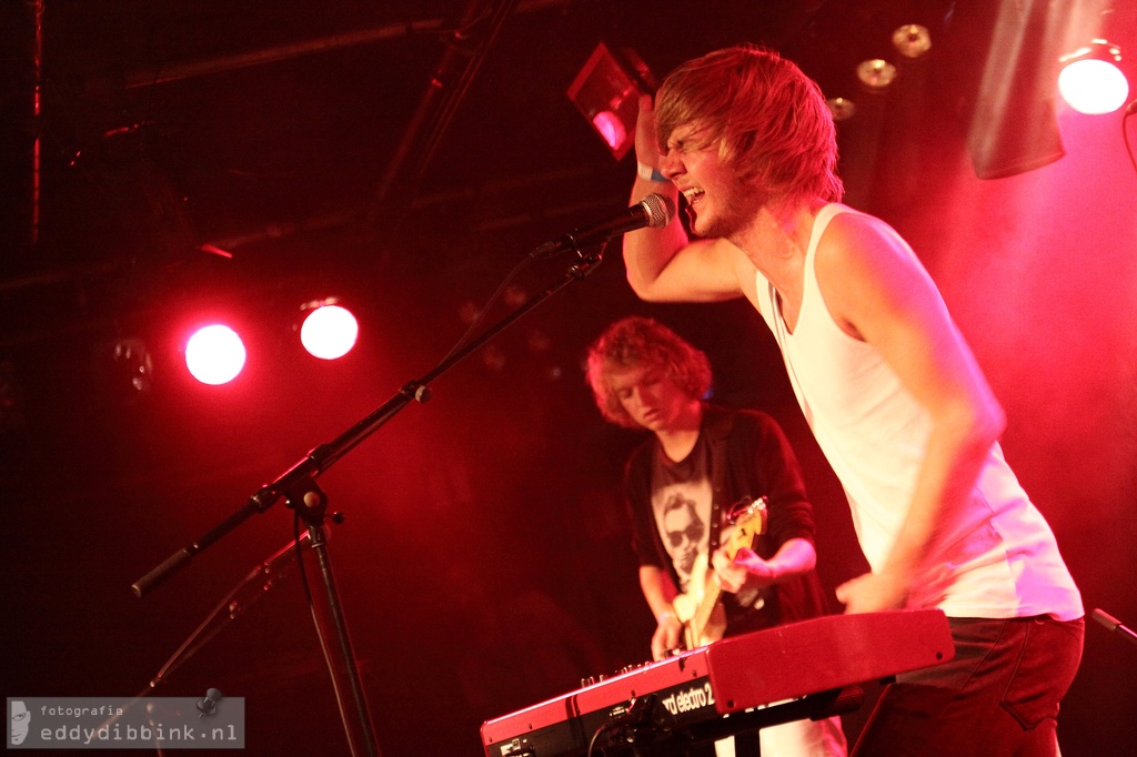 2011-10-28 The Casings - Burgerweeshuis, Deventer (Burgerpop) 004